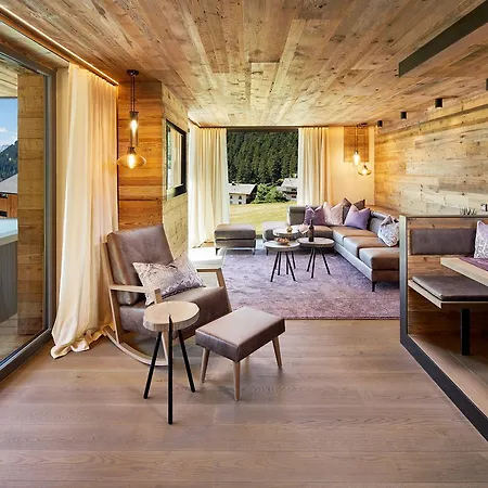 Salena Luxury *