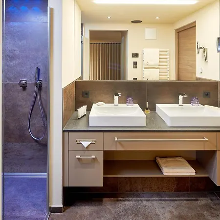 Salena Luxury Chalet *